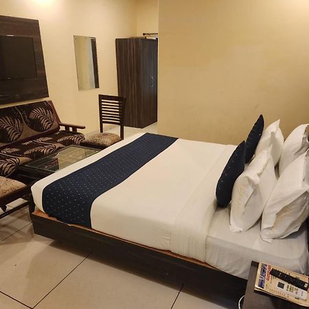 Hotel City Lite Plaza New Delhi Eksteriør billede